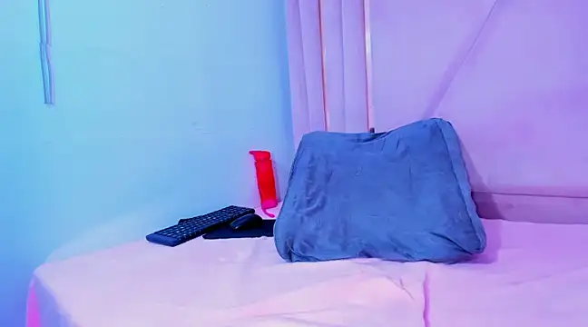 EvansDarling online show from March 13, 3:39 pm