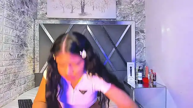 EvansDarling online show from February 25, 1:43 pm