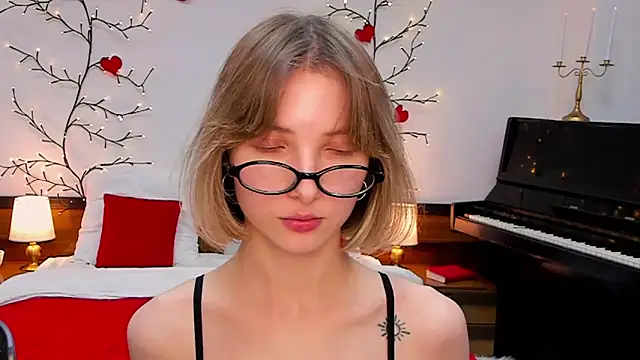 Snapshot of dej4vue chatting on March 20, 11:45 pm dej4vue online show from March 20, 11:45 pm