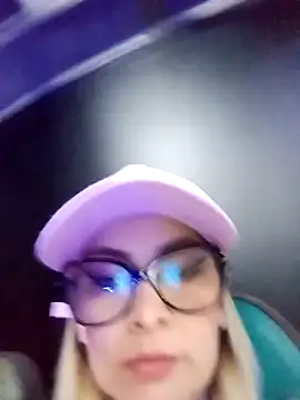 CandieGilson   online show from September 11, 10:37 am