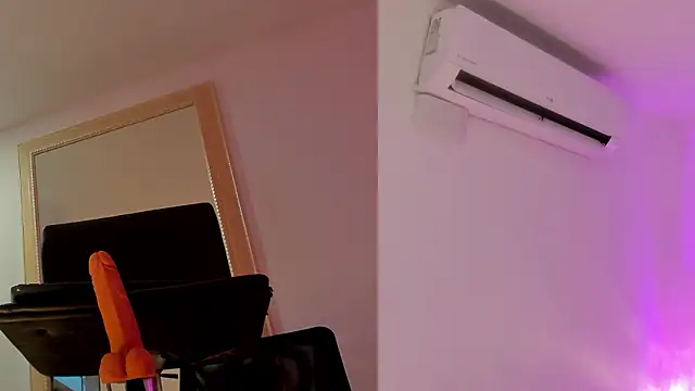 CandieGilson   online show from March 5, 12:12 pm