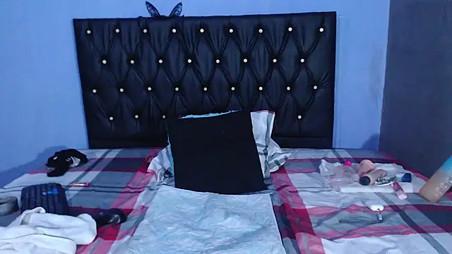 Snapshot of kaisalov_ chatting on February 20, 3:41 pm kaisalov online show from February 20, 3:41 pm