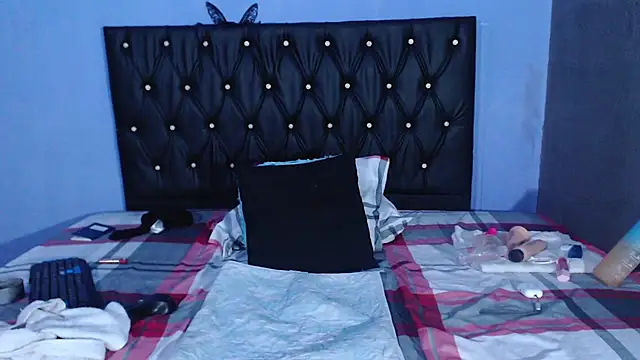 Snapshot of kaisalov_ chatting on February 20, 6:46 pm kaisalov online show from February 20, 6:46 pm