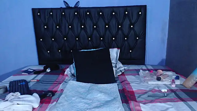 Snapshot of kaisalov_ chatting on February 20, 9:53 pm kaisalov online show from February 20, 9:53 pm