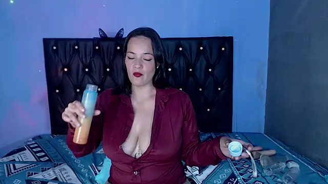 Snapshot of kaisalov_ chatting on March 23, 4:49 am kaisalov online show from March 23, 4:49 am