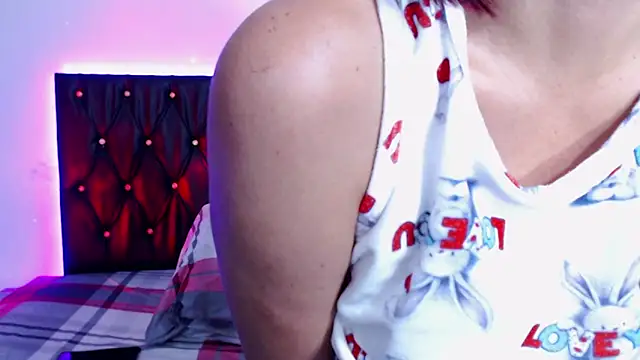 Snapshot of kaisalov_ chatting on October 4, 4:38 pm kaisalov online show from October 4, 4:38 pm