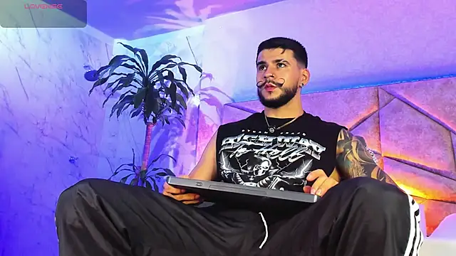 DickGriffith  online show from October 6, 12:35 pm