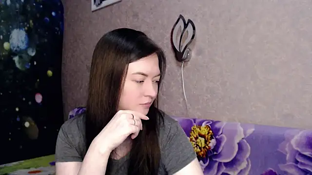 Snapshot of babysue89 chatting on April 24, 4:37 am babysue89 online show from April 24, 4:37 am