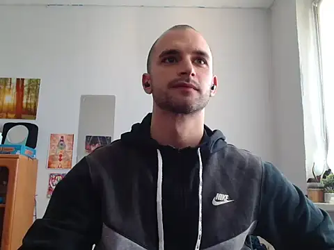 OskarBreno online show from April 28, 11:48 am