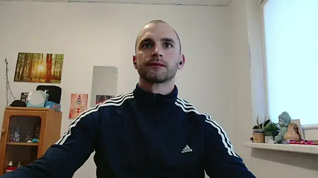 OskarBreno online show from April 29, 6:03 pm