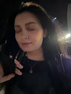 Snapshot of lunalovelee chatting on September 18, 1:46 pm lunalovelee online show from September 18, 1:46 pm