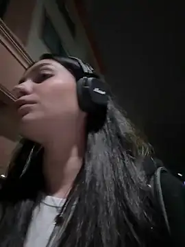 Snapshot of lunalovelee chatting on September 24, 2:09 pm lunalovelee online show from September 24, 2:09 pm