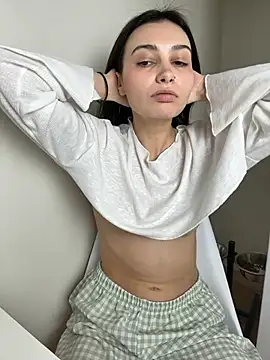 Snapshot of lunalovelee chatting on November 17, 2:12 pm lunalovelee online show from November 17, 2:12 pm