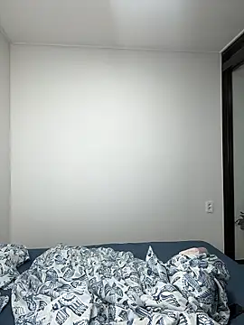 lunalovelee online show from February 26, 9:52 am