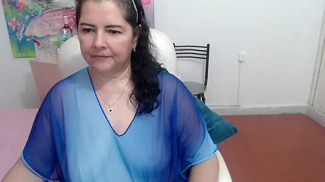 leonela 69 online show from October 18, 12:35 am