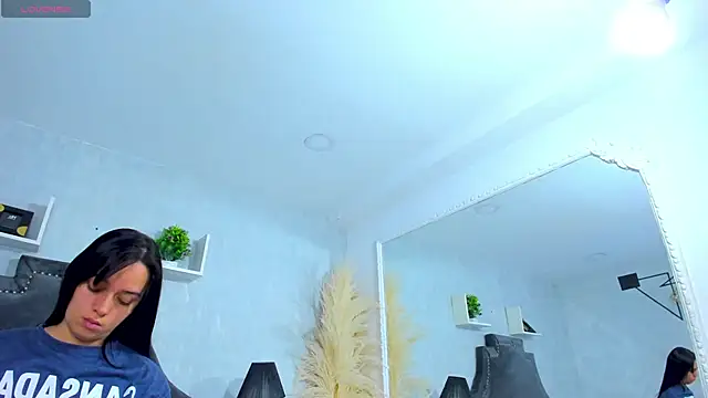 EmiliaRose  online show from December 15, 9:19 pm