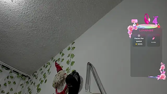 EmiliaRose  online show from May 30, 1:41 pm