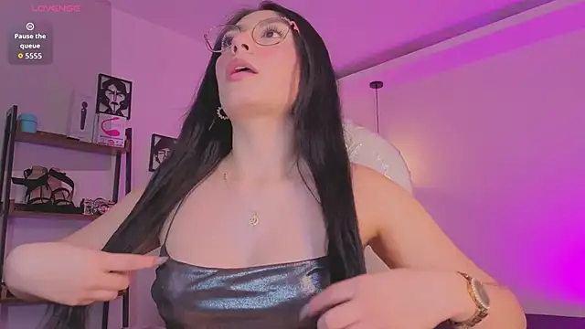 Snapshot of Miller_Vanessa_ chatting on December 2, 8:37 pm Miller Vanessa online show from December 2, 8:37 pm