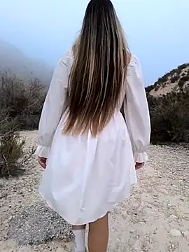 Snapshot of Mona_Plus chatting on September 17, 6:04 am Mona Plus online show from September 17, 6:04 am