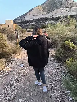 Snapshot of Mona_Plus chatting on October 14, 6:47 am Mona Plus online show from October 14, 6:47 am