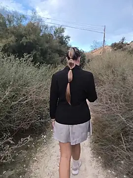 Snapshot of Mona_Plus chatting on October 24, 6:54 am Mona Plus online show from October 24, 6:54 am