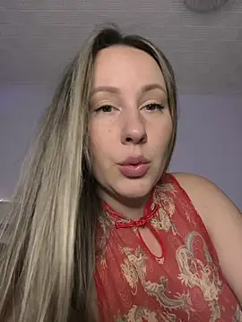 Snapshot of Mona_Plus chatting on January 10, 7:10 am Mona Plus online show from January 10, 7:10 am