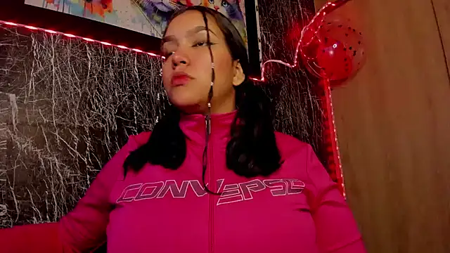 Snapshot of Bellota_Girl chatting on February 27, 2:32 pm Bellota Girl online show from February 27, 2:32 pm