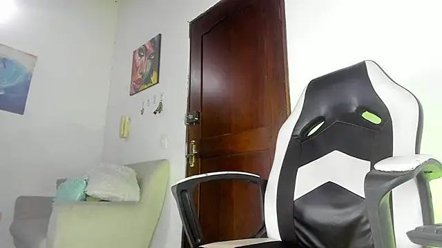 Daniloz  online show from February 16, 5:26 am