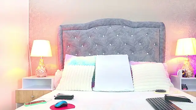 YesyHills online show from March 22, 12:08 pm