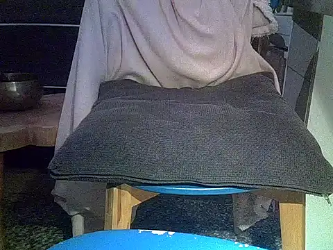 createur34 online show from April 10, 9:19 pm