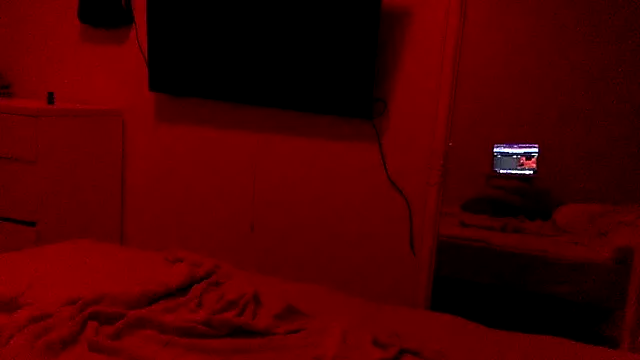 Snapshot of Bleueyez007 chatting on October 7, 8:17 pm Bleueyez007 online show from October 7, 8:17 pm