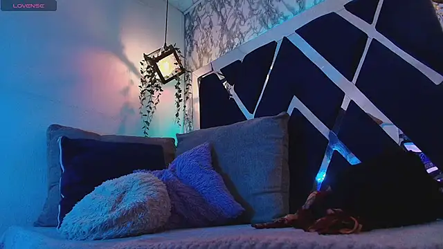 Snapshot of charlotte_bluee chatting on September 16, 6:42 pm charlotte bluee online show from September 16, 6:42 pm