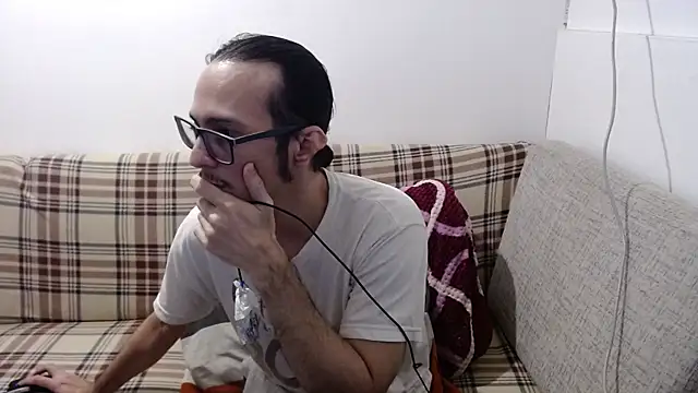 Snapshot of cholitohermoso chatting on July 28, 2:24 pm cholitohermoso online show from July 28, 2:24 pm
