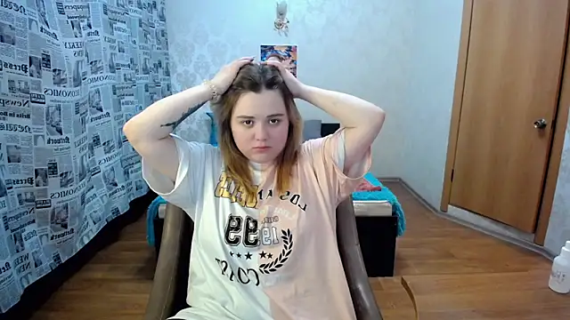 Snapshot of Finna_39 chatting on March 18, 6:37 pm Finna 39 online show from March 18, 6:37 pm