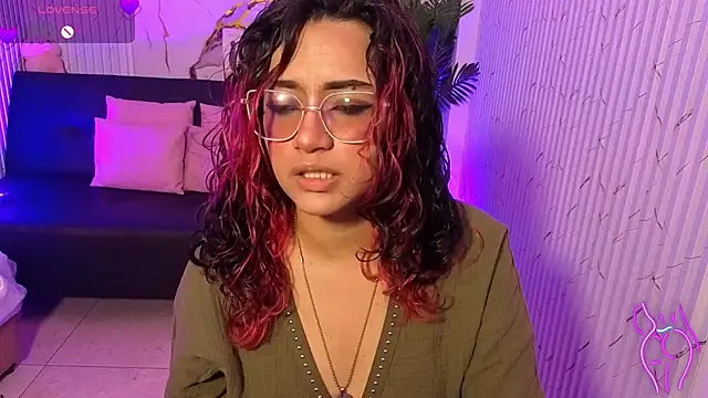 kristen tay online show from April 12, 3:22 am