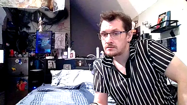 Snapshot of Sk00byJaXxX212 chatting on May 14, 4:19 am Sk00byJaXxX212 online show from May 14, 4:19 am