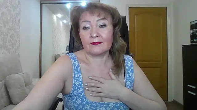 Snapshot of Victoria_secrets_ chatting on February 13, 7:03 am Victoria secrets online show from February 13, 7:03 am