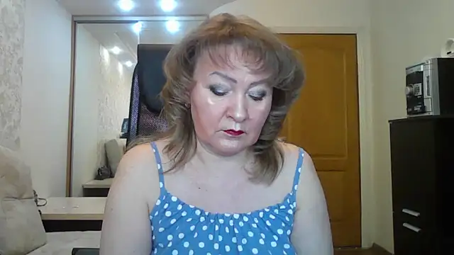 Snapshot of Victoria_secrets_ chatting on February 21, 6:29 am Victoria secrets online show from February 21, 6:29 am