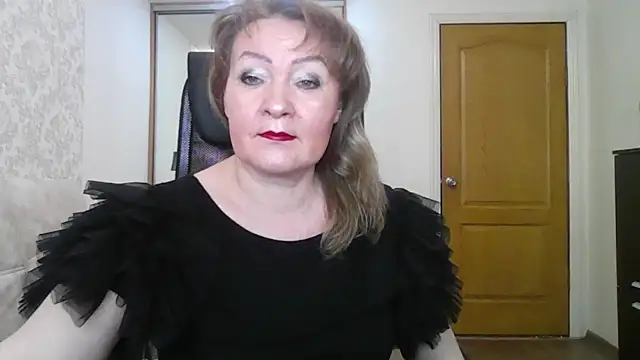Snapshot of Victoria_secrets_ chatting on March 7, 9:51 am Victoria secrets online show from March 7, 9:51 am