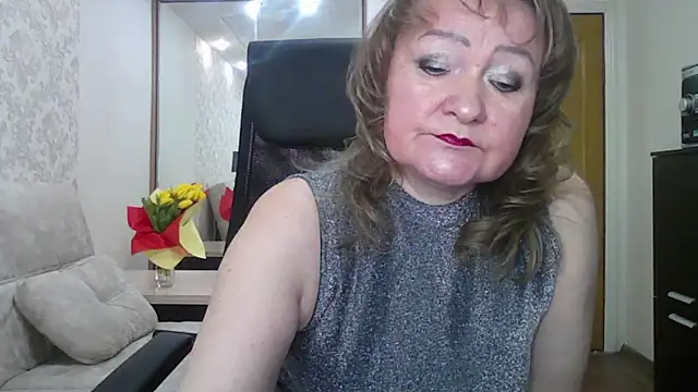 Snapshot of Victoria_secrets_ chatting on March 20, 2:53 pm Victoria secrets online show from March 20, 2:53 pm