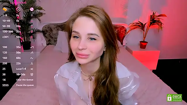 Snapshot of EvaRodi chatting on October 8, 11:13 pm EvaRodi online show from October 8, 11:13 pm