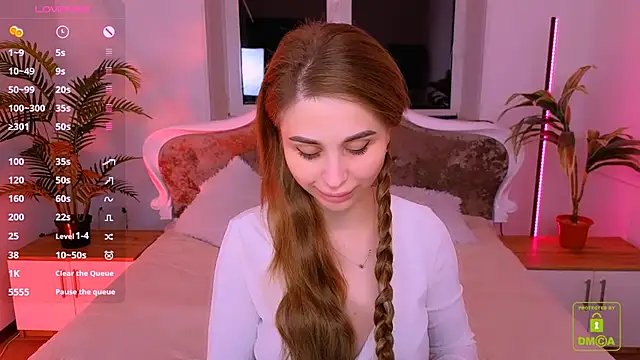 Snapshot of EvaRodi chatting on October 11, 11:14 pm EvaRodi online show from October 11, 11:14 pm