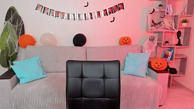 GabriellaMays online show from November 3, 5:09 am