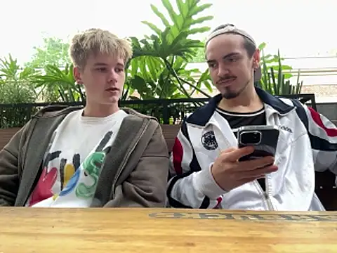 Snapshot of EdwinBlaze chatting on November 8, 6:51 pm EdwinBlaze online show from November 8, 6:51 pm