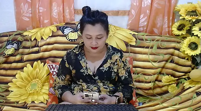 UrSweetClassyPinay online show from February 11, 7:12 am