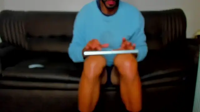 Snapshot of sexyhotmusclesforyou1 chatting on November 29, 9:29 pm sexyhotmusclesforyou1 online show from November 29, 9:29 pm