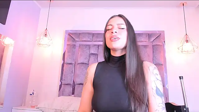 Snapshot of Annie_rhoades chatting on February 21, 5:09 pm Annie rhoades online show from February 21, 5:09 pm