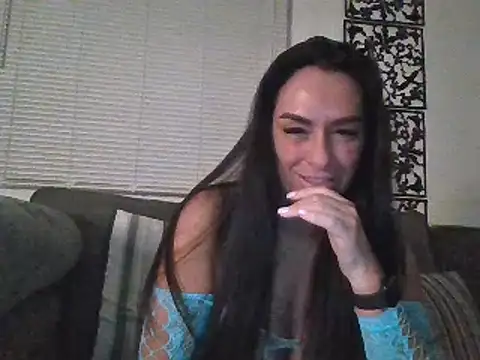 Layla Gilf Mae online show from March 1, 10:31 pm