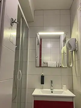 morfeoX online show from March 22, 9:45 am