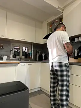 morfeoX online show from October 9, 6:00 am